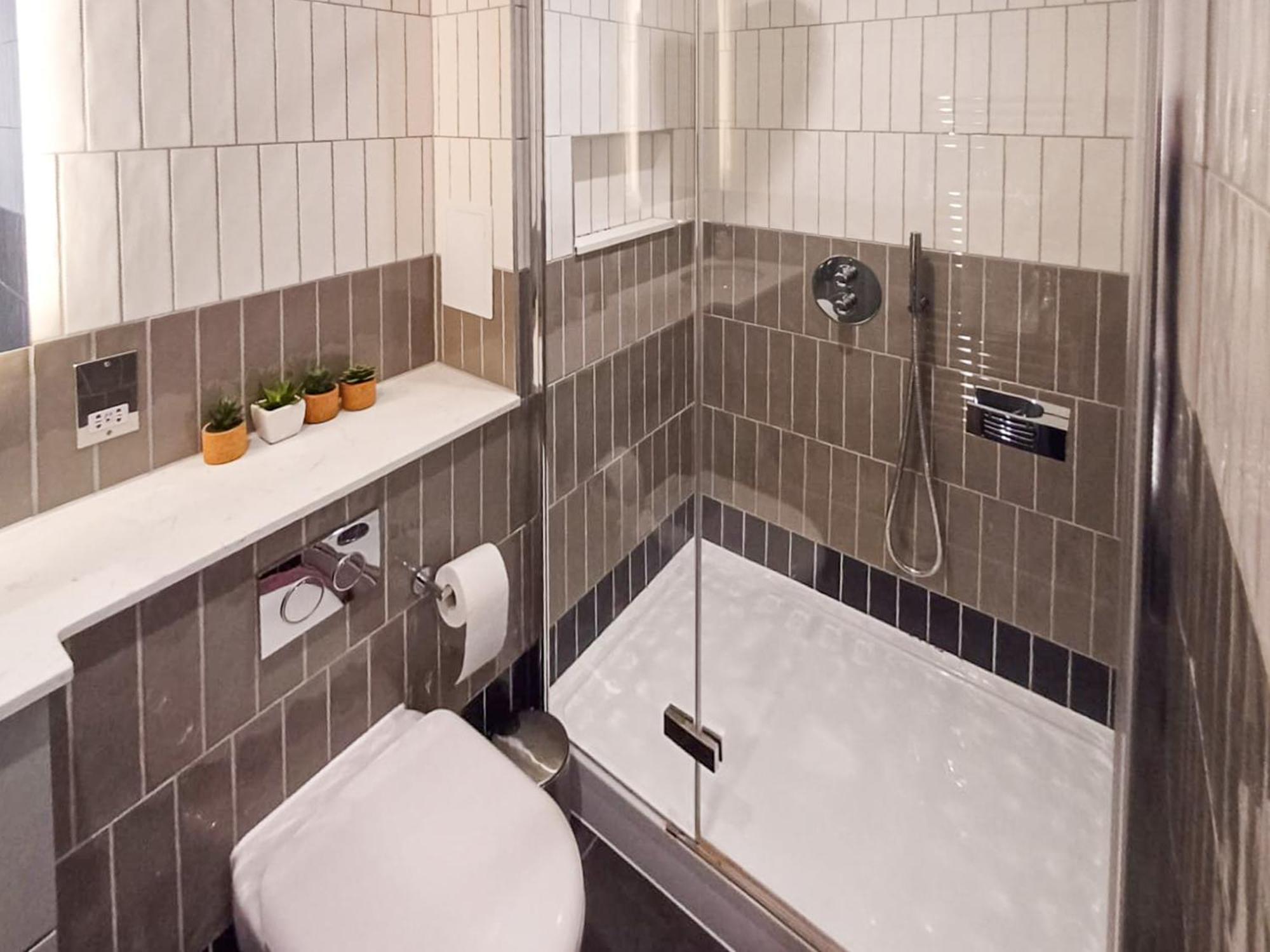 Modern 2-Bedroom, 2-Bathroom Apartment In West Kensington London Eksteriør billede
